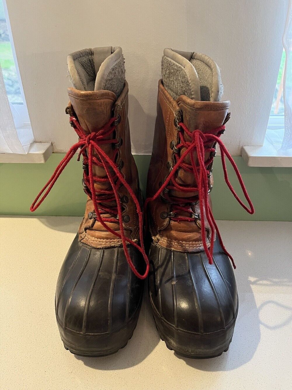 Vintage Men's LL Bean Insulated Maine Hunting Shoe Lace Duck Boots Size 8